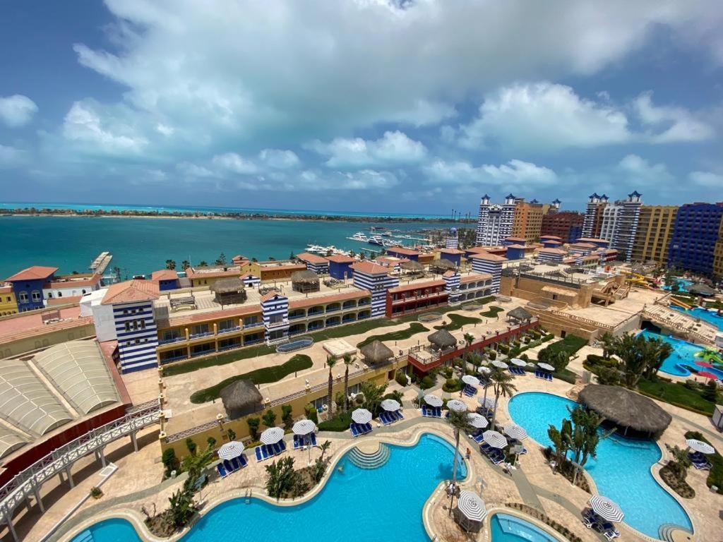 Porto Marina Resort Chalets Families Only เอลอาลาเมน ภายนอก รูปภาพ