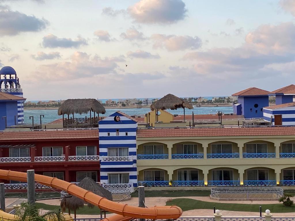 Porto Marina Resort Chalets Families Only เอลอาลาเมน ภายนอก รูปภาพ