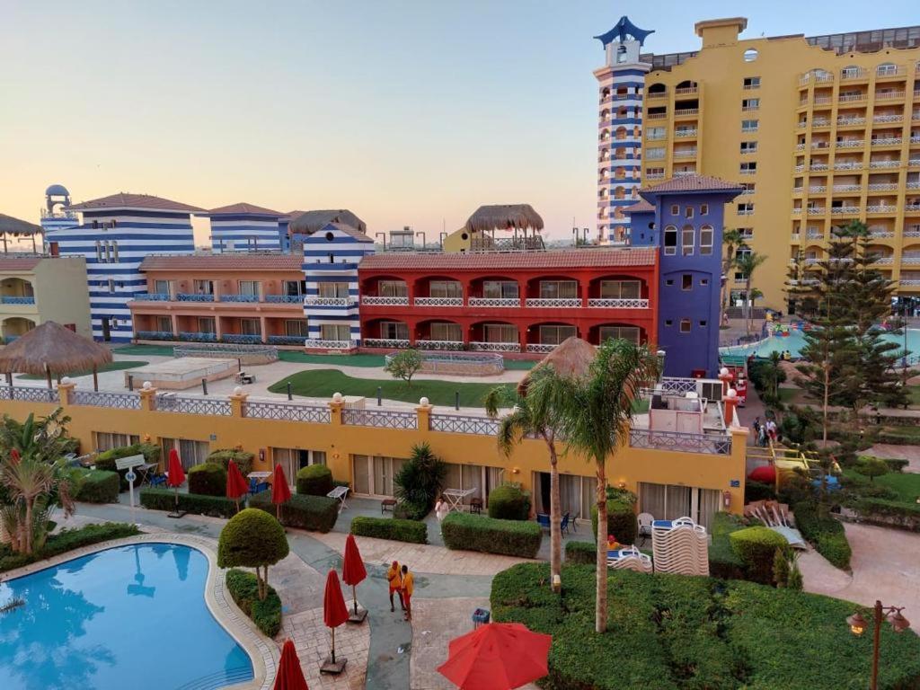 Porto Marina Resort Chalets Families Only เอลอาลาเมน ภายนอก รูปภาพ