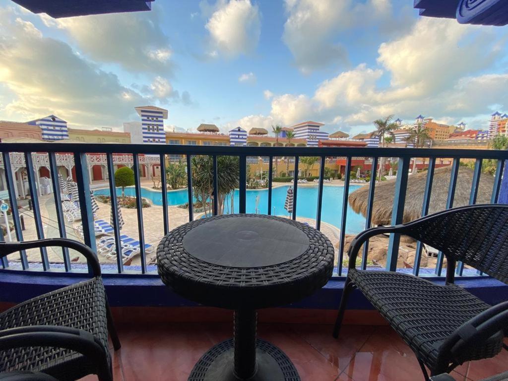 Porto Marina Resort Chalets Families Only เอลอาลาเมน ภายนอก รูปภาพ